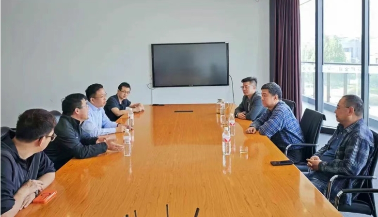 广东小太阳砂磨材料有限公司到访郑州华晶公司共商业务合作